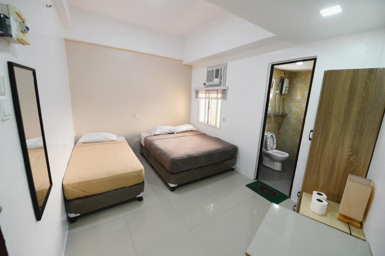 Cebu Courtyard Hotel Lapu-Lapu City Exterior photo