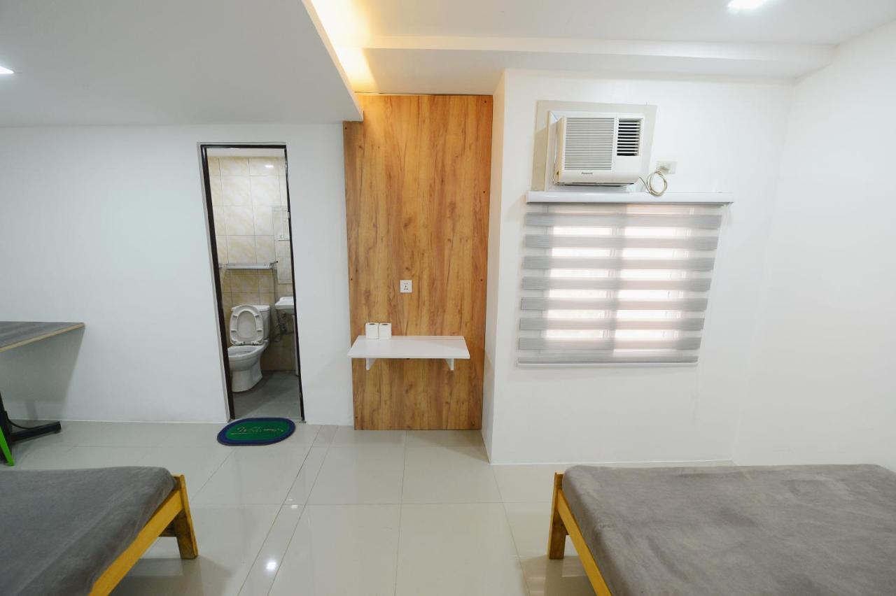 Cebu Courtyard Hotel Lapu-Lapu City Exterior photo